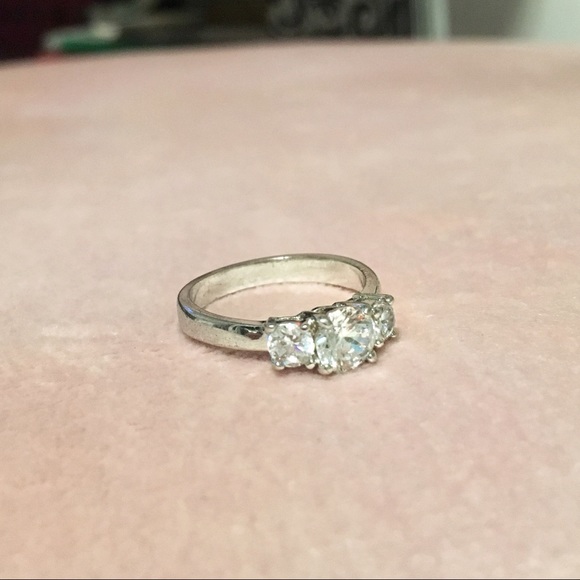 ❄️ 5 for $20.❄️ Size 6.5 Ring ❄️ - Picture 2 of 4